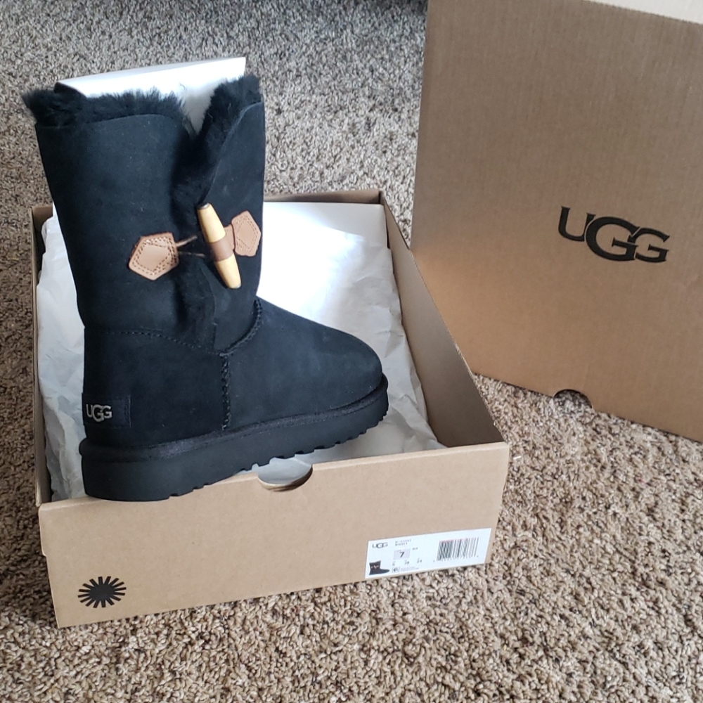 New Uggs, Size 7.